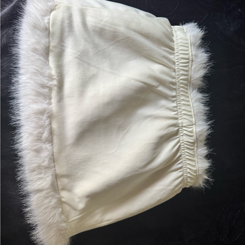 XS White Faux Fur Mini Skirt SHEIN - Picture 6 of 6